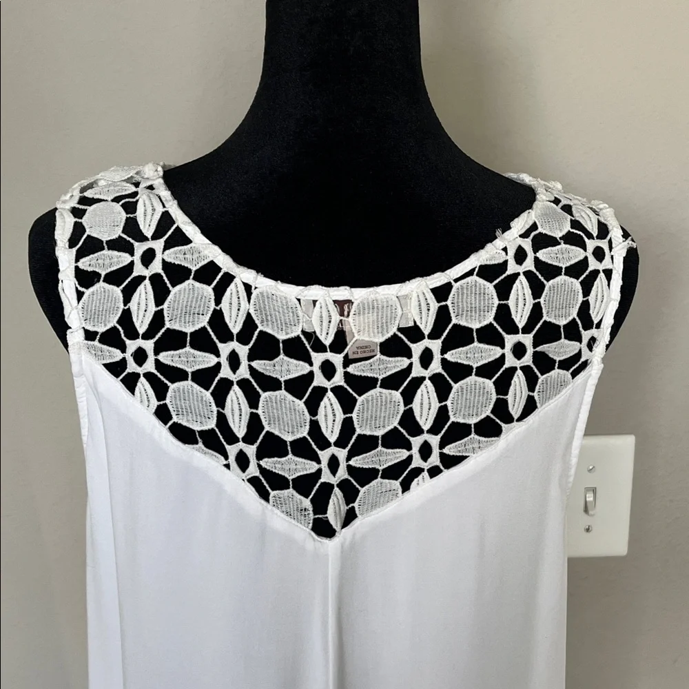 Knox Rose White Lace Mini Dress - Picture 9 of 10